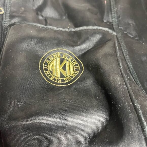 ANN KLEIN II Black Satin medium sling back brass accents . - Picture 15 of 16